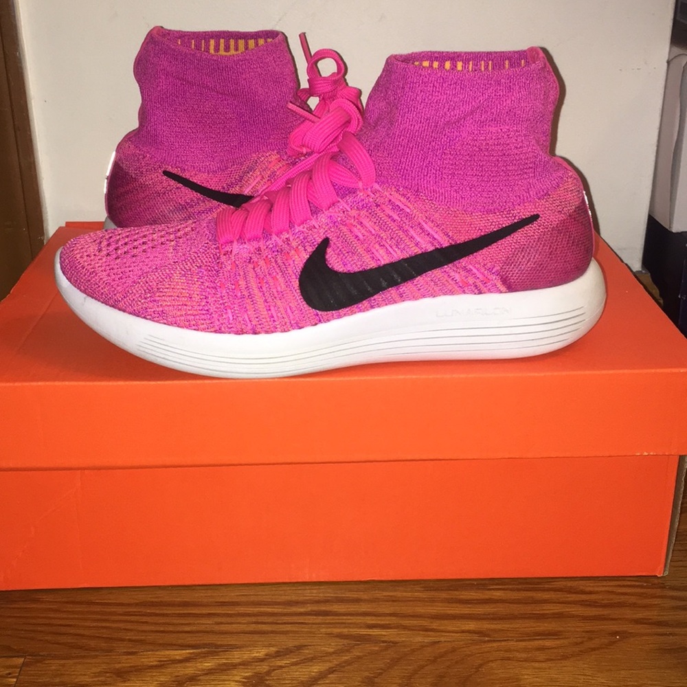 NIKE LUNAREPIC FLYKNIT